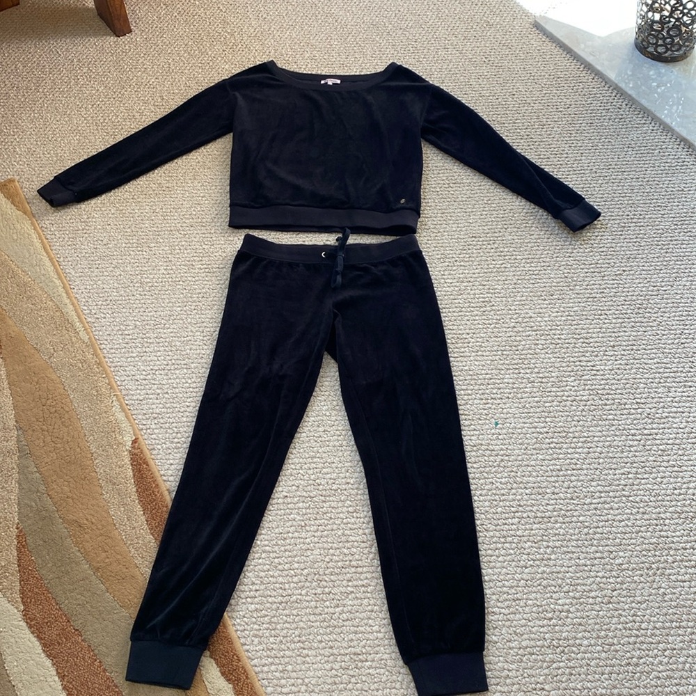Juicy Black velvet set